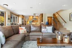 Deerpath Haus (1001430)