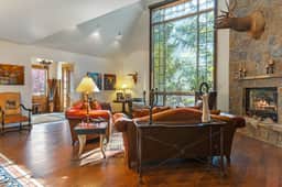 Deerpath Haus (1001430)