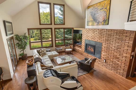 Hillside Court Chalet West (486523)