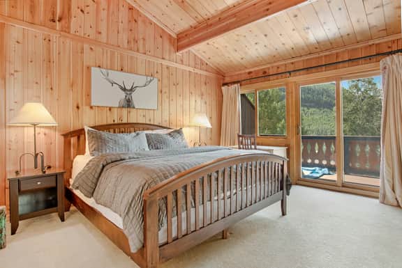 Booth Falls Retreat (554063)