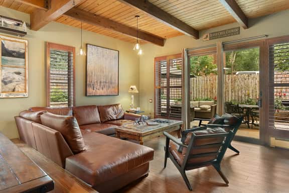 Beaver Den Lodge (884947)