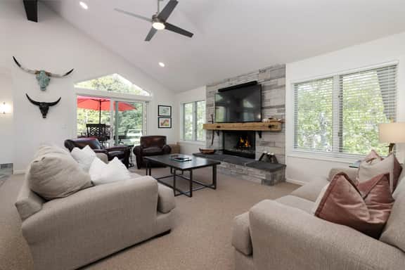 Spruce Park H (1011079)