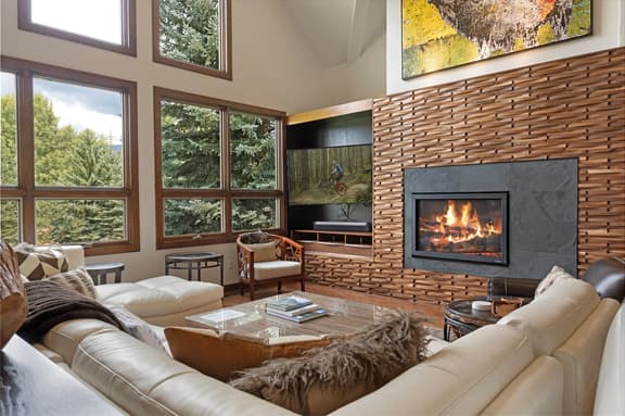Hillside Court Chalet West (486523)